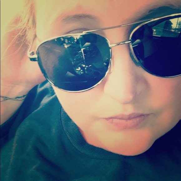 Meet your Posher, Amy - Picture 1 of 1